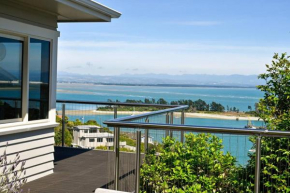 Seascape Villa - Nelson Waterfront Home